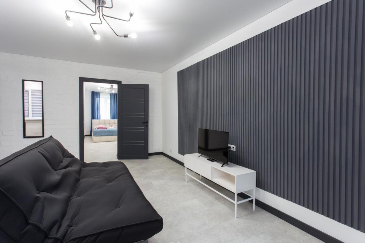 Apartment On 23 Serpnya 카리프 외부 사진