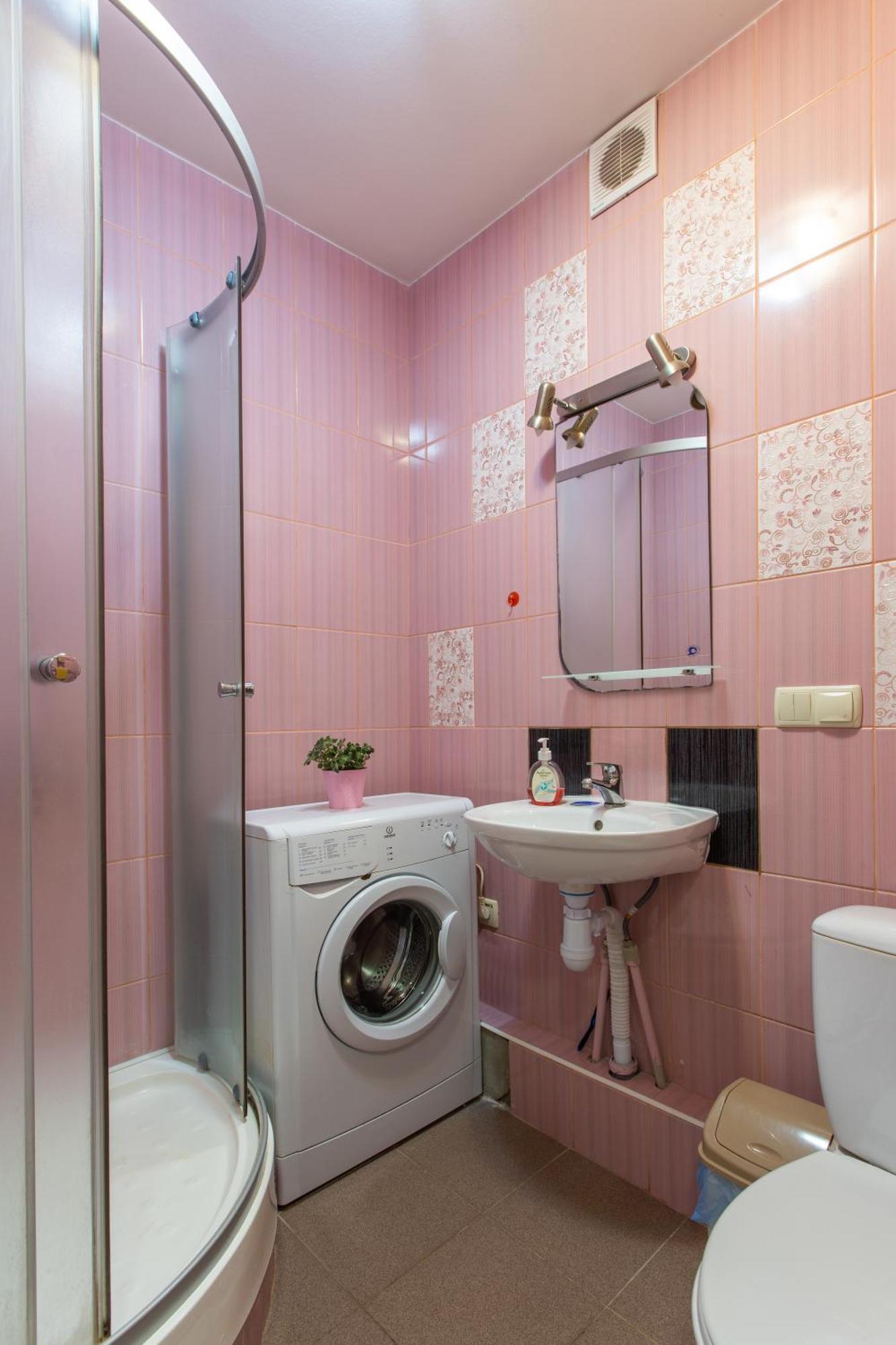 Apartment On 23 Serpnya 카리프 외부 사진