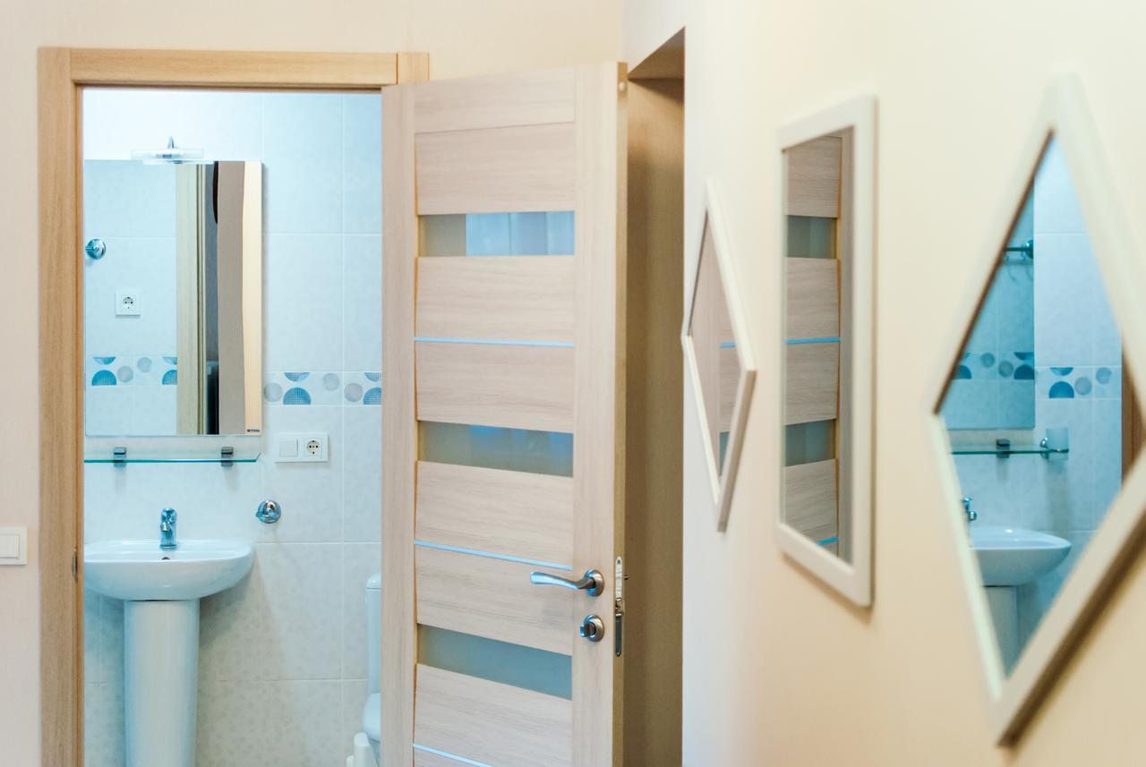 Apartment On 23 Serpnya 카리프 외부 사진